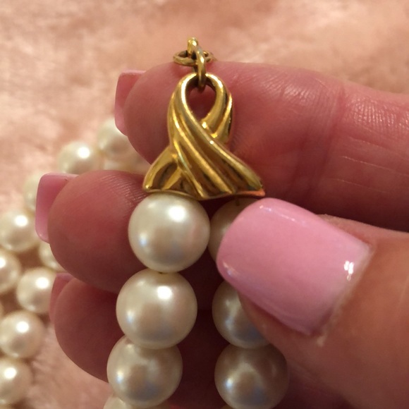 💕double strands of faux pearls - Picture 3 of 4